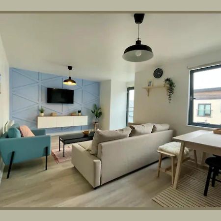 Family Friendly Maritime Apartment Суонси Экстерьер фото
