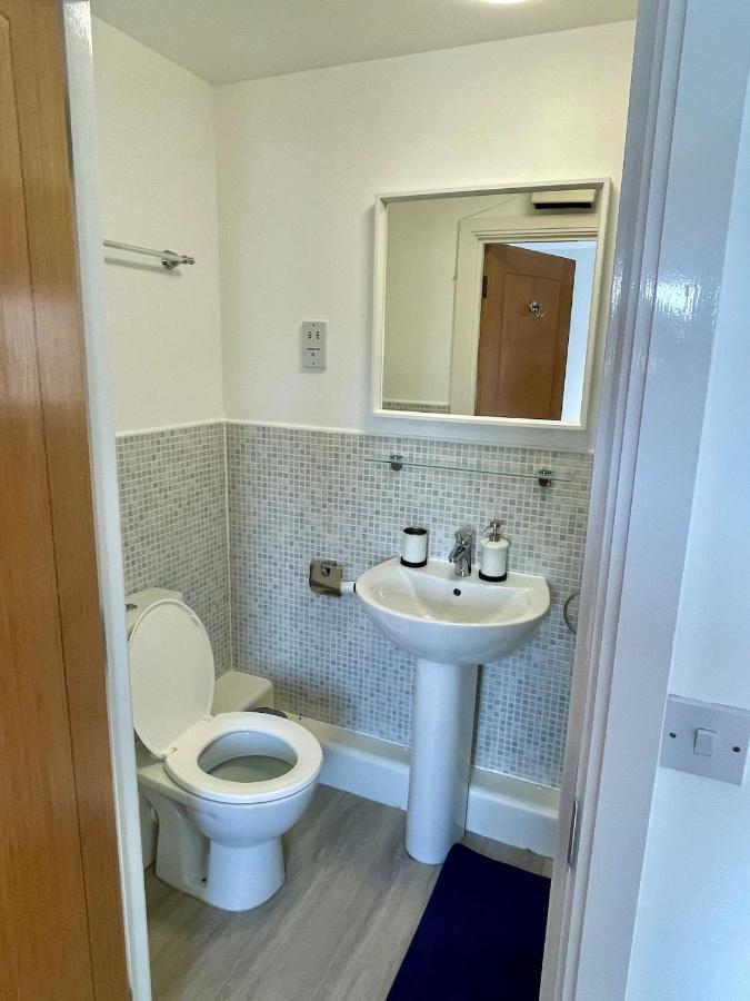 Family Friendly Maritime Apartment Суонси Экстерьер фото