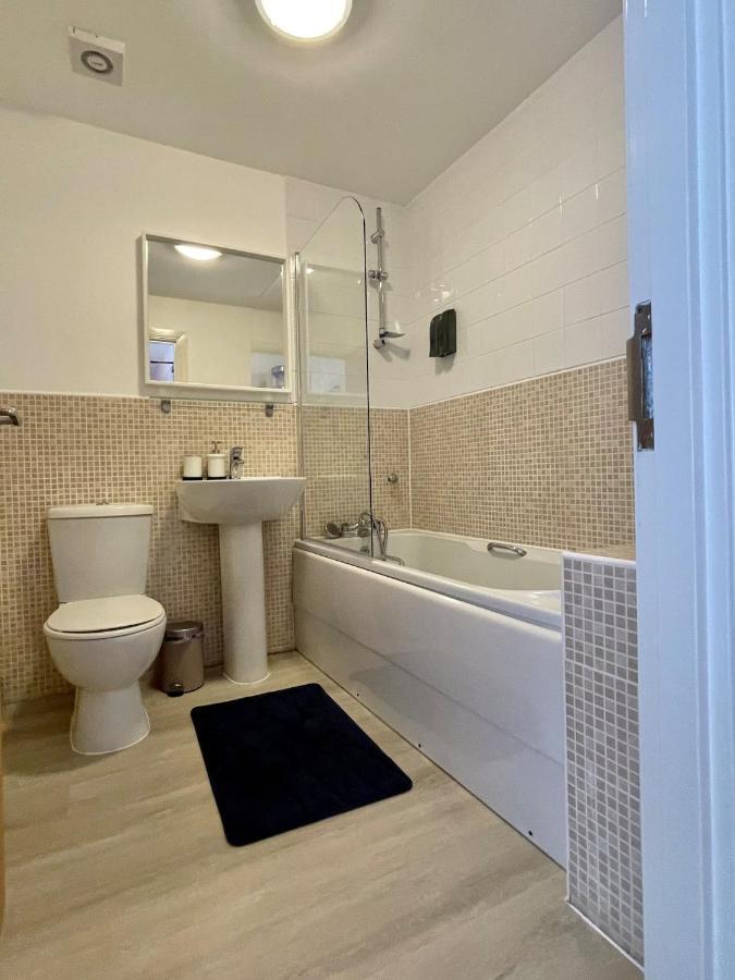 Family Friendly Maritime Apartment Суонси Экстерьер фото
